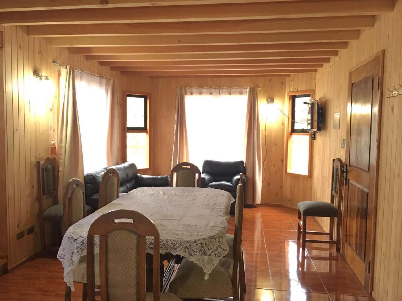 Cabanas Los Canelos Hermosa Granja En Pucon Luaran gambar
